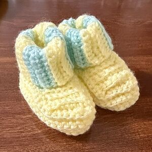 Soft Crochet Baby Booties in Yellow with Light Blue and Yellow Cuff
